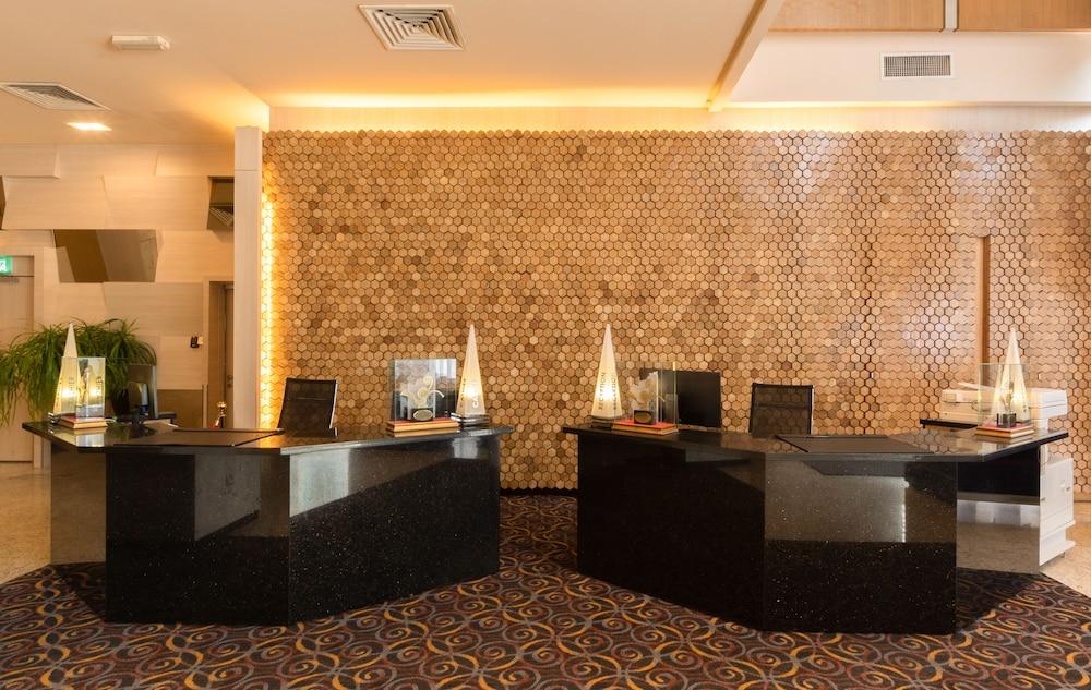 New World Suites Bintulu Exterior photo