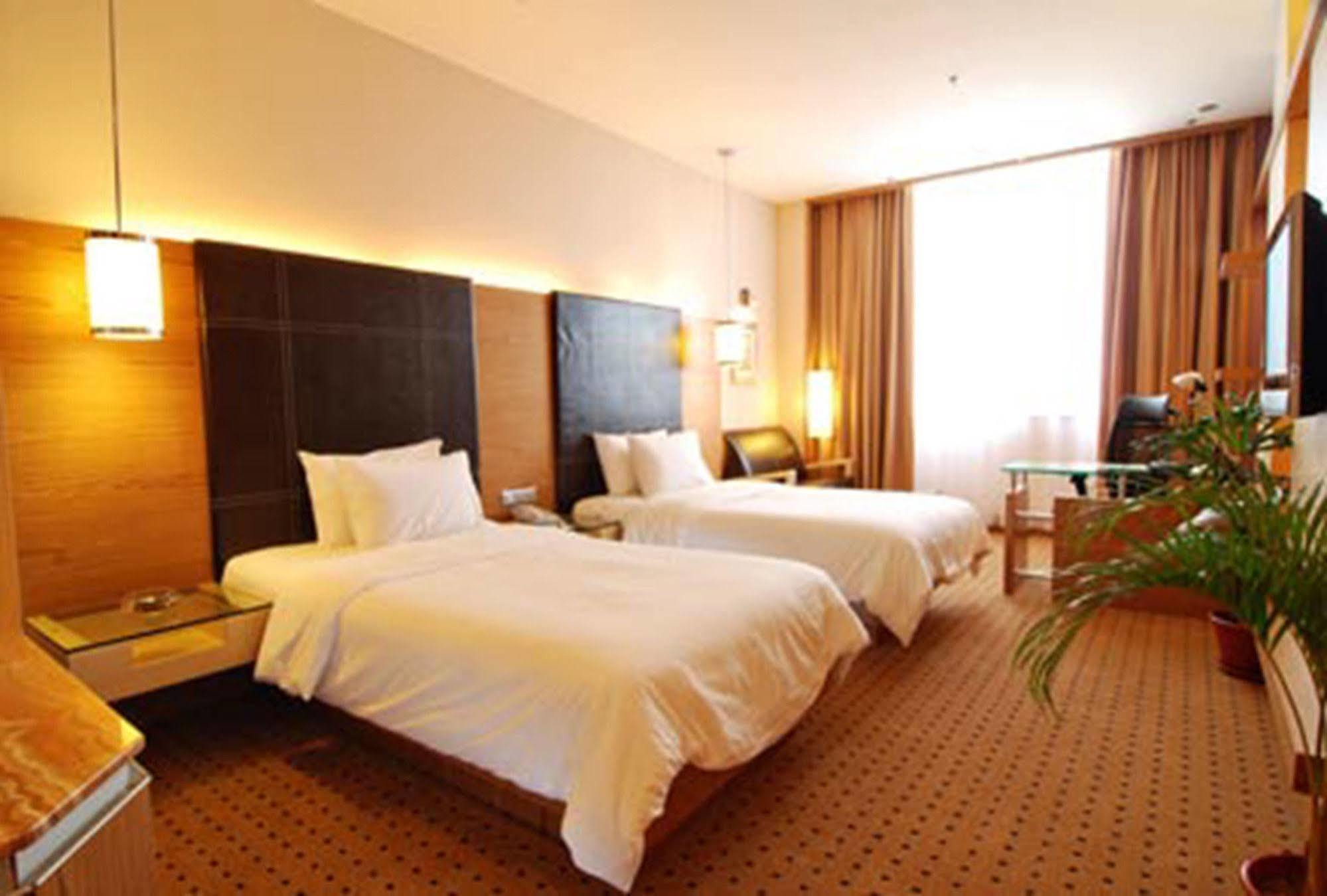 New World Suites Bintulu Exterior photo