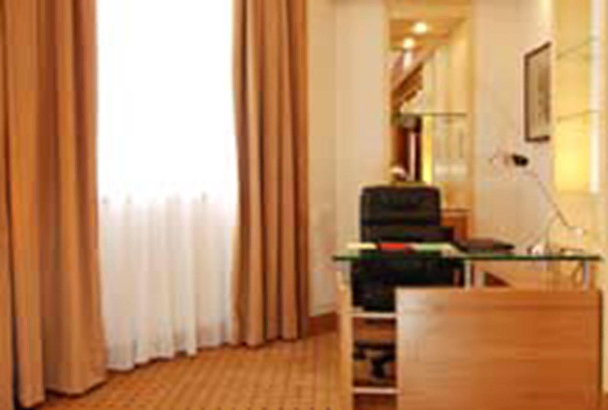 New World Suites Bintulu Exterior photo